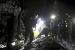 シリア反体制派支配地域で病院空爆、１４人死亡 2016年04月28日 22時34分
