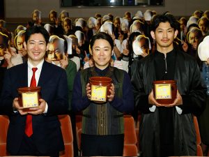 阿部サダヲ「瑛太は最高の相方」と絶賛！羽生結弦選手との共演を語る