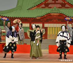 「五月大歌舞伎」和史初お目見得に菊五郎、吉右衛門、菊之助が代わって挨拶