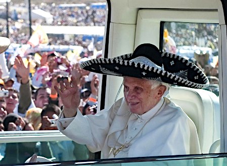 ローマ法王、60万人集めミサ メキシコ訪問終了