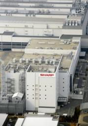 シャープ、国際分業で再建急ぐ 鴻海が筆頭株主に