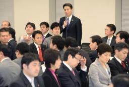 民主、消費増税で大詰めの協議 経済成長率は努力目標に