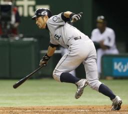 イチローいきなり４安打 大リーグ、東京で開幕戦