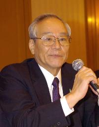 日本医師会会長選、横倉副会長が当選