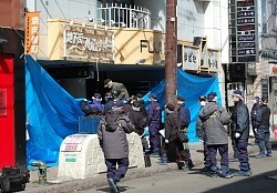 金銭トラブルか 女性殺害容疑で同じビルで働く７５歳女逮捕