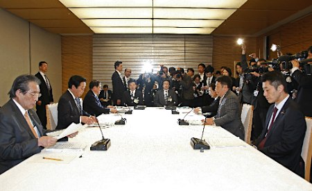 大飯再稼働、安全性を協議