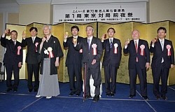 将棋:第７０期名人戦七番勝負第１局 森内ＶＳ羽生、ライバル激突−−開幕