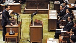 党首討論:「トップ会談を」…首相のお願い不発