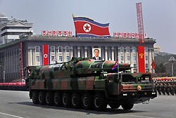 北朝鮮:新型ミサイルの発射台、中国輸出の車両改造か