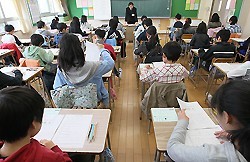 学力テスト 文科省の姿勢が問われる