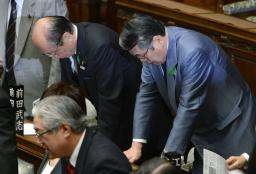 自民審議拒否、消費増税法案に影 24日に特別委設置も