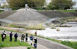 大阪・茨木市の川で小中学生が溺れ、助けようとした34歳男性死亡