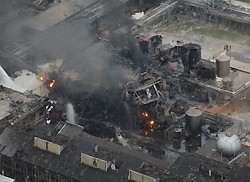 三井化学&lt;4183.T&gt;、山口県の接着剤工場で爆発 1人死亡・12人負傷