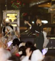 霧矢大夢「達成感でいっぱい」宝塚退団でファン８０００人花道