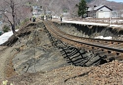 ＪＲ北海道:石勝線運転再開は早くても５月３日