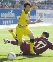 サッカー＝香川のドルトムントは快勝、内田のシャルケも勝利