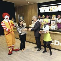 マクドナルドが高単価カフェ、５年後に1000カ所