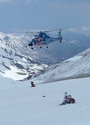 春山急変の北アで８人遭難死…中高年、軽装も