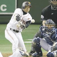 巨人打ち勝つ、勝率５割目前…中日猛攻で連勝