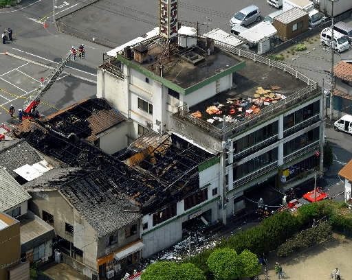 福山でホテル火災 宿泊客７人死亡