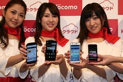 ＮＴＴドコモ、夏商戦向け19機種 「らくらく」スマホも