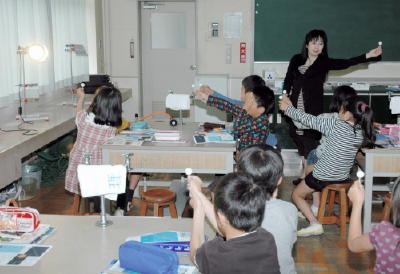 金環日食、子どもに配慮を 学校、目や登校の事故に注意