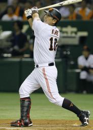 【プロ野球】 巨人・阿部、均衡破る２ラン