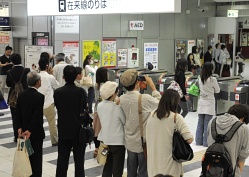 鉄道トラブル:桜島の降灰で運転見合わせ 鹿児島のＪＲ在来線