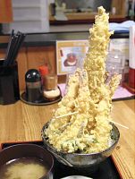 天仰ぐ天丼・・・県内も「スカイツリー」ムード