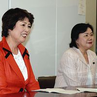 大阪市議会、初の女性ペア正副議長…抱負は