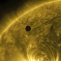 金星の太陽面通過始まる、世界でも今世紀最後