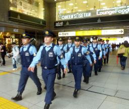 高橋容疑者発見で山手線を巡回