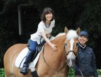 大島優子、４年ぶり乗馬「お馬さん大好き」