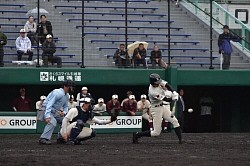 駒大苫小牧力出せず夏へ課題／高校野球