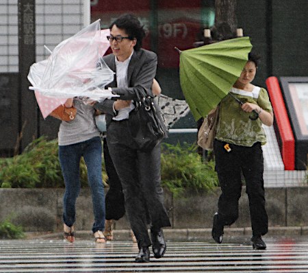 台風４号:東海地方を北東に 引き続き警戒必要