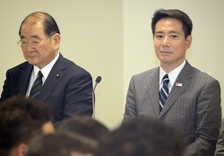 一体改革法案 民主党執行部、異論相次ぐも議論打ち切り