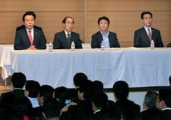 一体改革:民自公が修正法案提出 民主が２６日採決打診