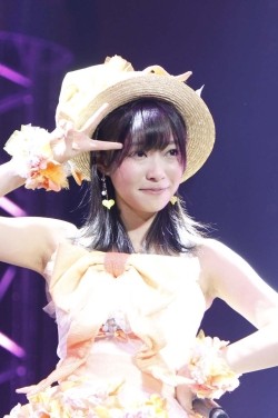 指原莉乃「ゆび祭り」にアイドル86人が集結! &quot;あやや&quot;もサプライズで登場