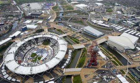 五輪開幕まであと１カ月 聖火に熱狂、交通不安