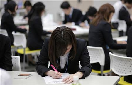 失業率４．４％、０．２ポイント改善＝求人倍率１２カ月連続上昇－５月