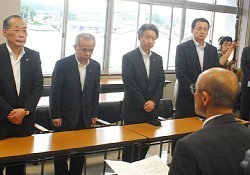 福島・浪江町長、東電の回答書に激怒