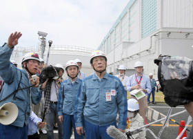 東電報告書へ反発実感 会長・社長、福島原発を視察