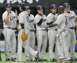 西武、６人継投で連勝！１点差守りぬく